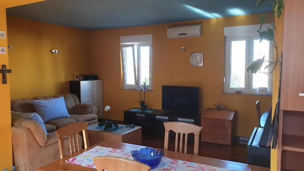 Guest house Apartments Roses Dobrinj Croatia